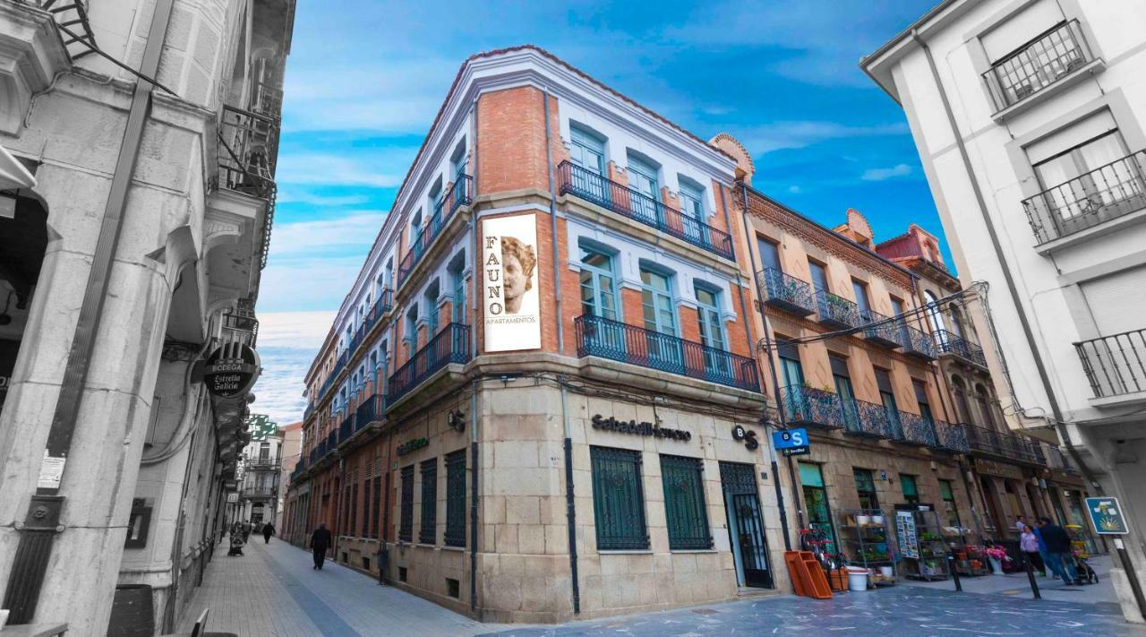 Housingleon - Apartamentos Fauno Astorga Bagian luar foto